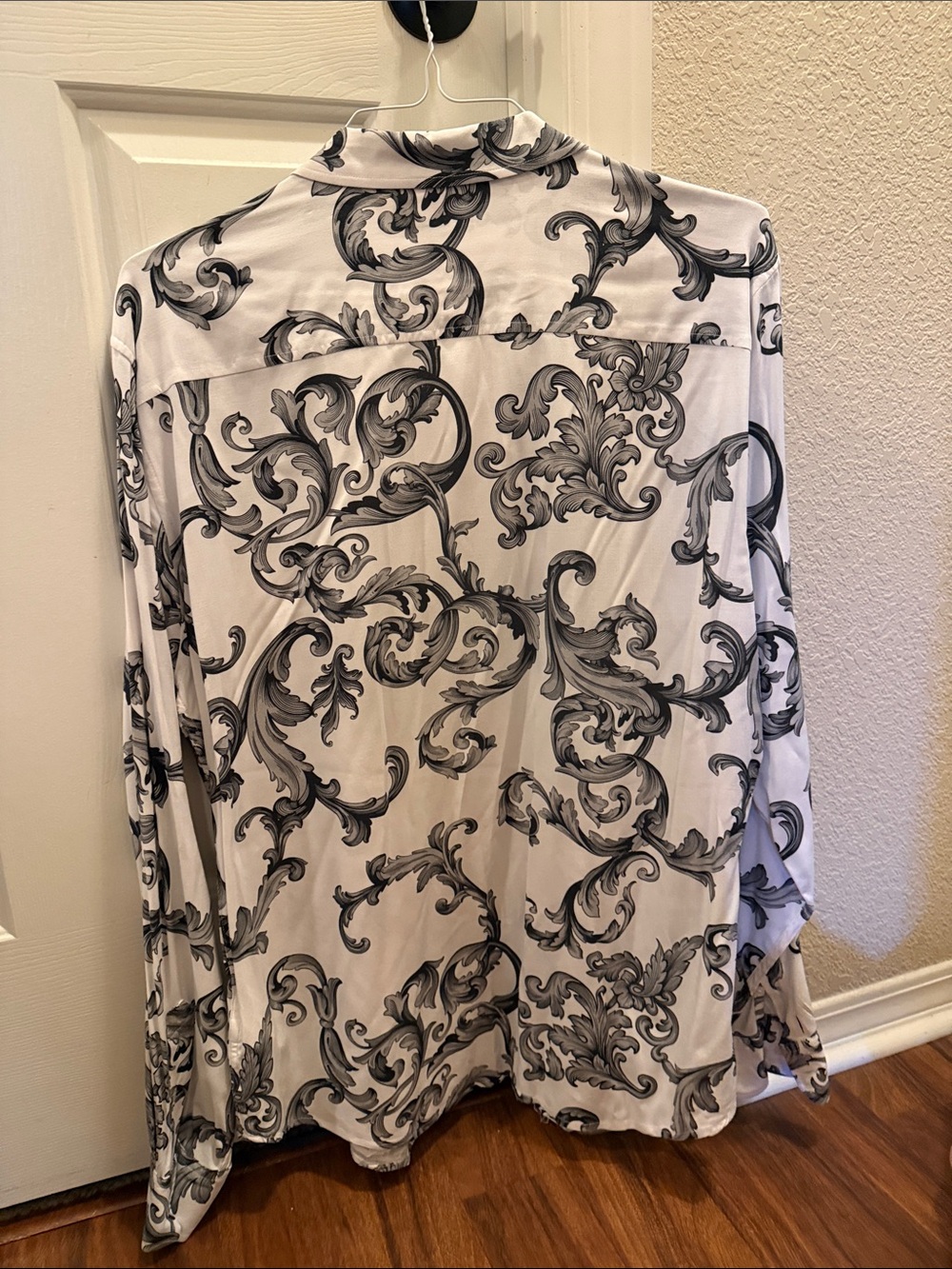 GUESS White Shirt with Black Baroque Scroll Print - Picture 7 of 7
